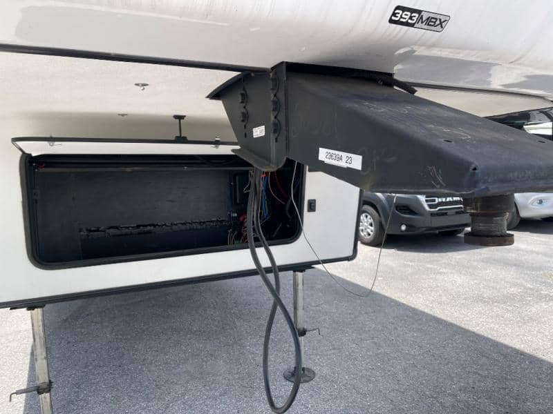 2023 Coachmen 2023 Coachmen Chaparral - thumbnail 13