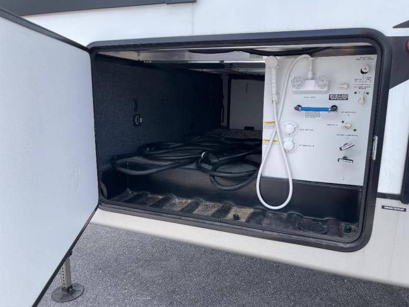 2023 Coachmen 2023 Coachmen Chaparral - thumbnail 15