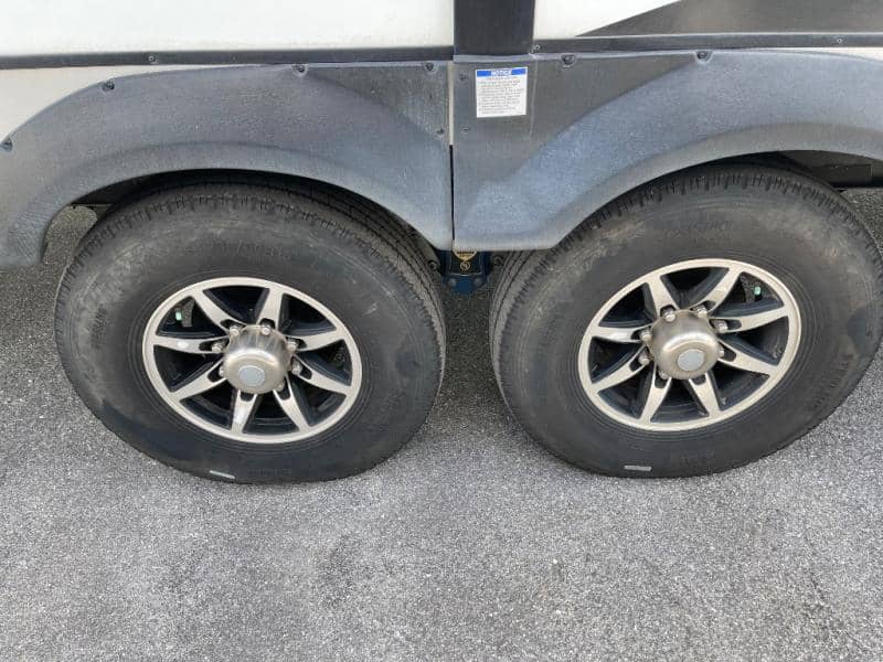 2023 Coachmen 2023 Coachmen Chaparral - thumbnail 16