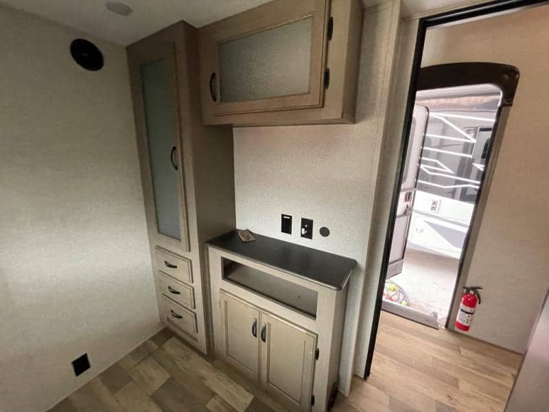 2023 Coachmen 2023 Coachmen Chaparral - thumbnail 28