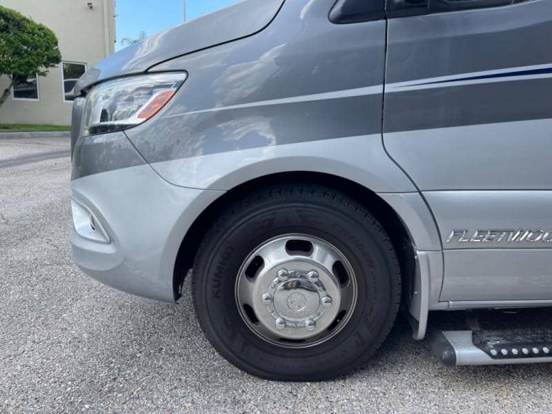 2025 Fleetwood RV 2025 Fleetwood RV Insight - thumbnail 5