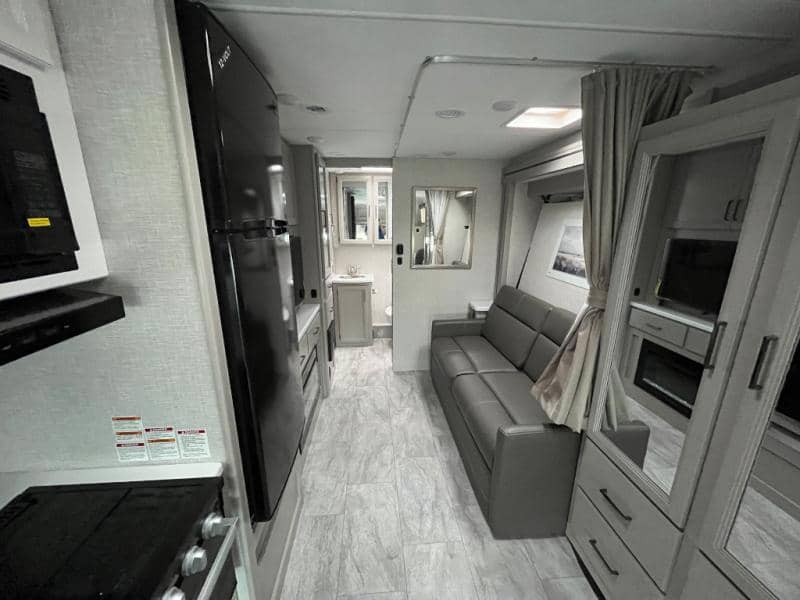 2025 Thor Motor Coach 2025 Thor Motor Coach Quantum - thumbnail 25