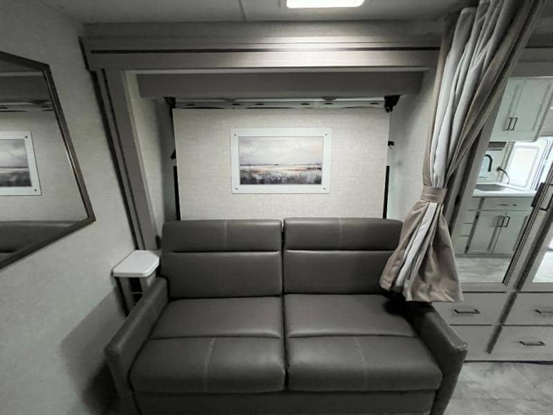 2025 Thor Motor Coach 2025 Thor Motor Coach Quantum - thumbnail 30