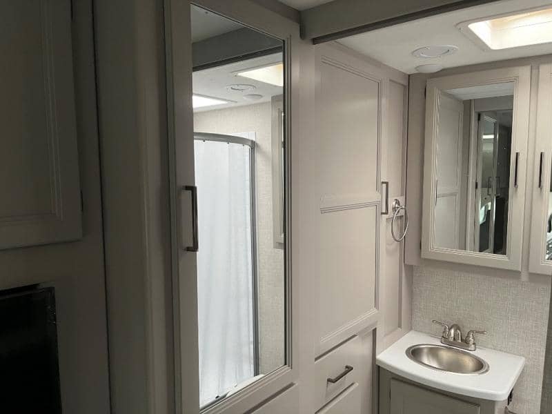 2025 Thor Motor Coach 2025 Thor Motor Coach Quantum - thumbnail 35