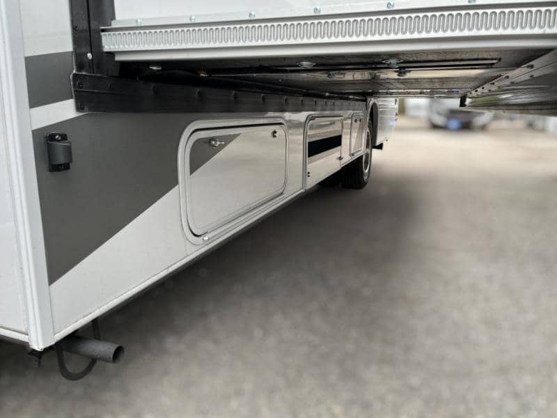 2025 Thor Motor Coach 2025 Thor Motor Coach Quantum - thumbnail 5