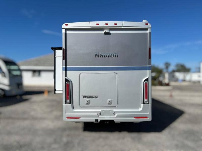 2025 Winnebago 2025 Winnebago Navion - thumbnail 8