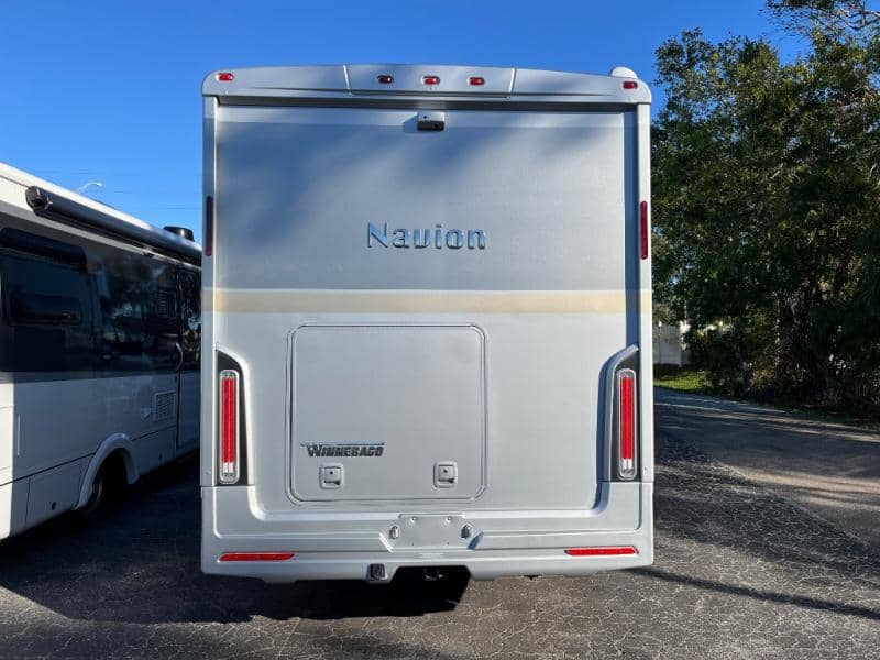 2025 Winnebago 2025 Winnebago Navion - thumbnail 7