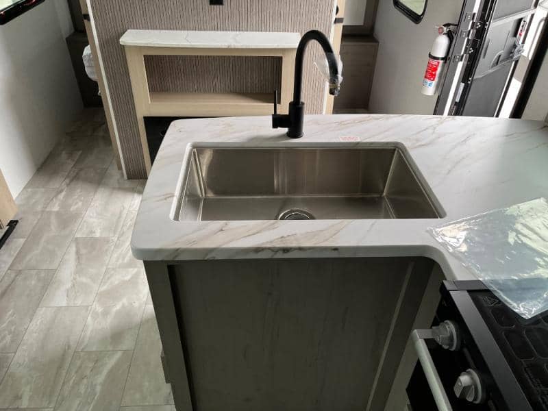 2025 Dutchmen 2025 Dutchmen Kodiak - thumbnail 23