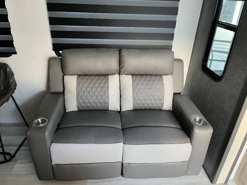 2025 Forest River 2025 Forest River Cardinal - thumbnail 38