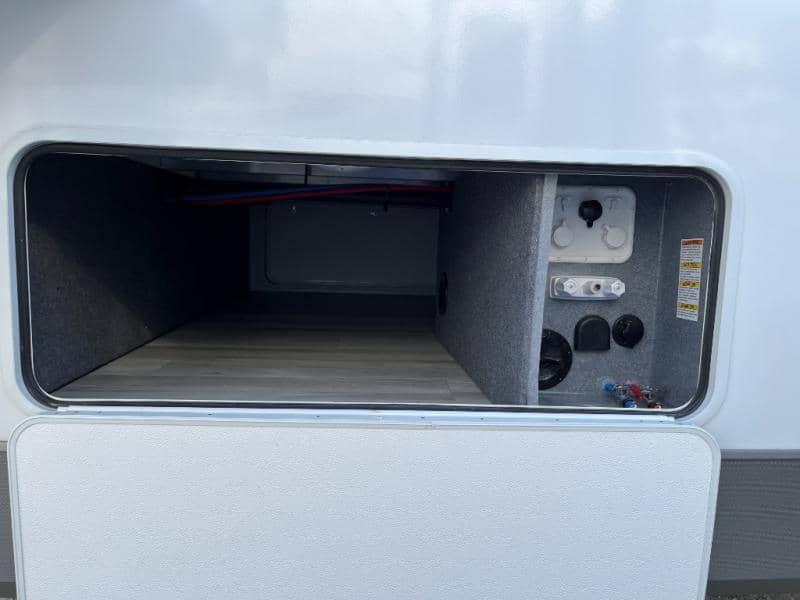 2025 Forest River 2025 Forest River Cardinal - thumbnail 8