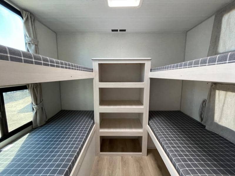 2025 Forest River 2025 Forest River Surveyor Legend - thumbnail 15