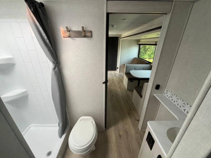 2025 Forest River 2025 Forest River Surveyor Legend - thumbnail 30