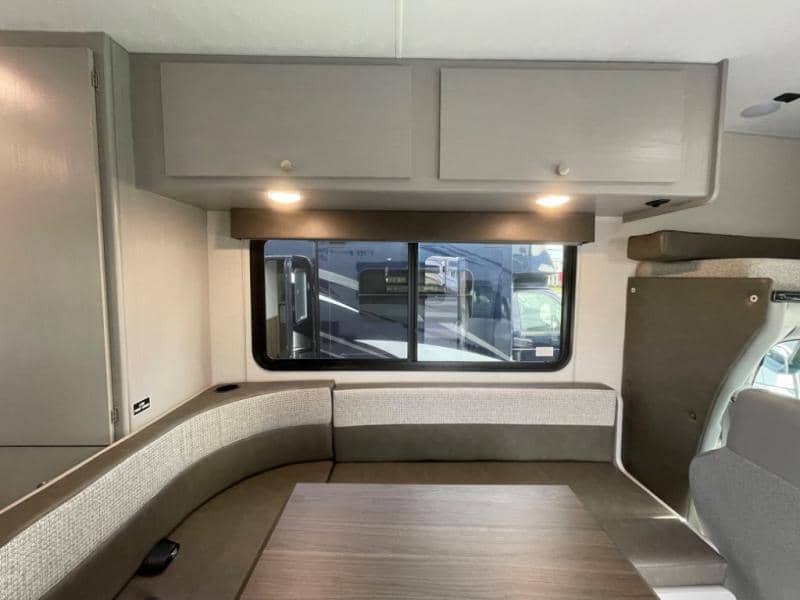 2025 Coachmen 2025 Coachmen Freelander - thumbnail 16