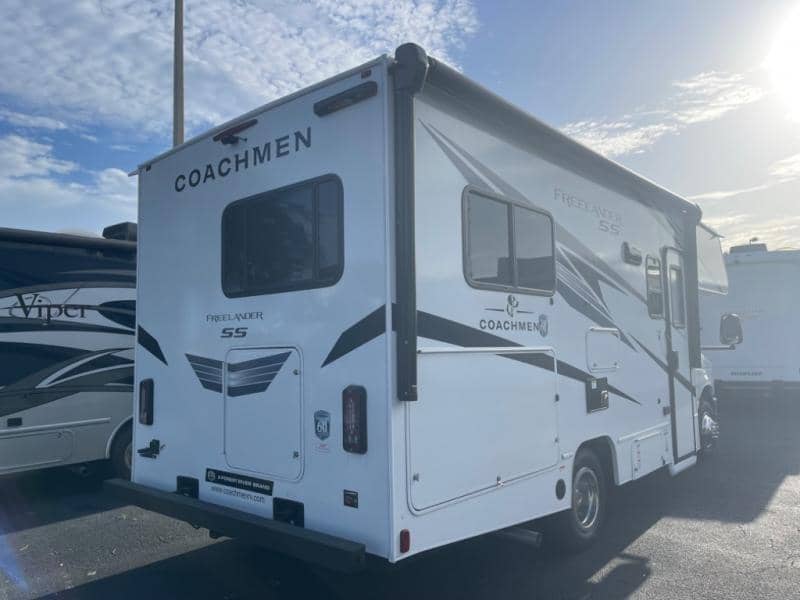 2025 Coachmen 2025 Coachmen Freelander - thumbnail 9