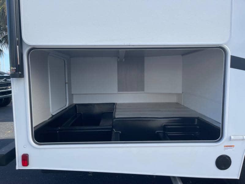 2025 Coachmen 2025 Coachmen Freelander - thumbnail 10