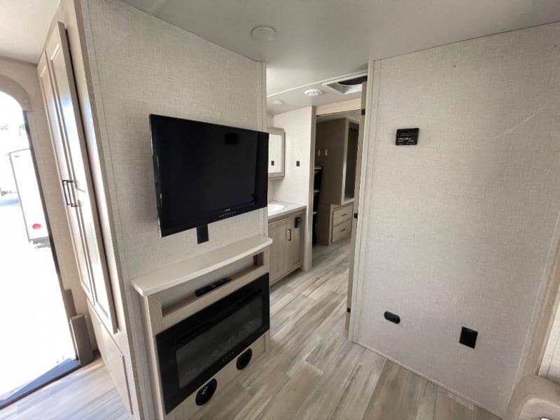 2023 Flagstaff 2023 Flagstaff Micro Lite - thumbnail 10