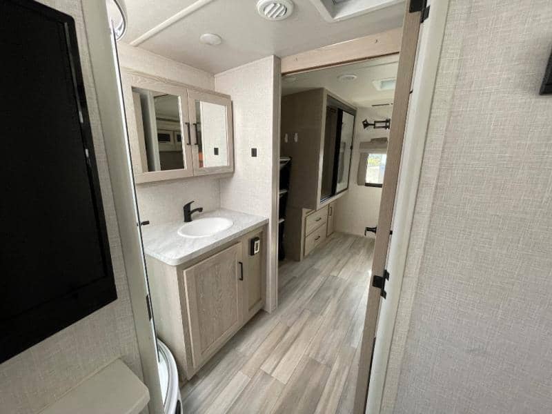 2023 Flagstaff 2023 Flagstaff Micro Lite - thumbnail 11