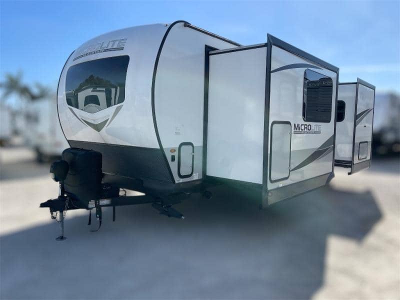 2023 Flagstaff 2023 Flagstaff Micro Lite - thumbnail 3