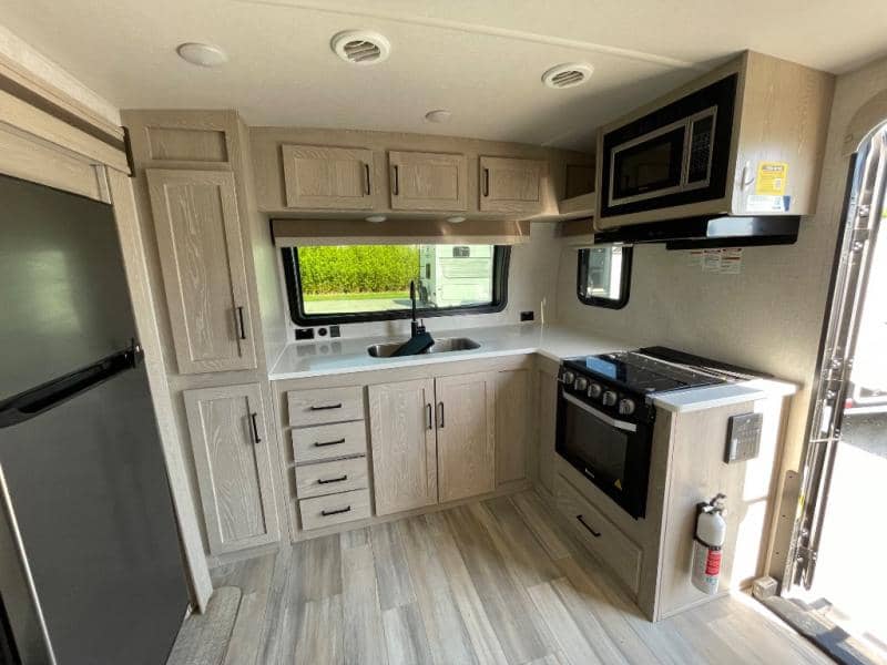 2023 Flagstaff 2023 Flagstaff Micro Lite - thumbnail 9