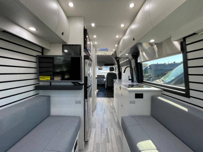 2025 Pleasure-Way 2025 Pleasure-Way Plateau - thumbnail 12