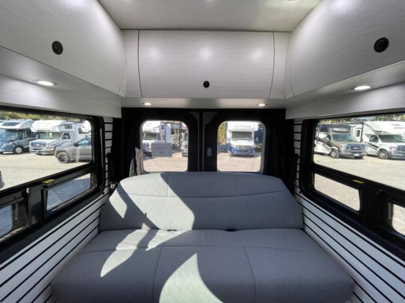 2025 Pleasure-Way 2025 Pleasure-Way Plateau - thumbnail 9