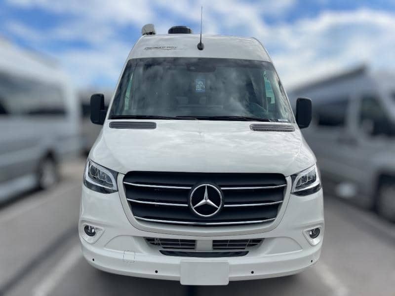 2025 Pleasure-Way 2025 Pleasure-Way Plateau - thumbnail 2