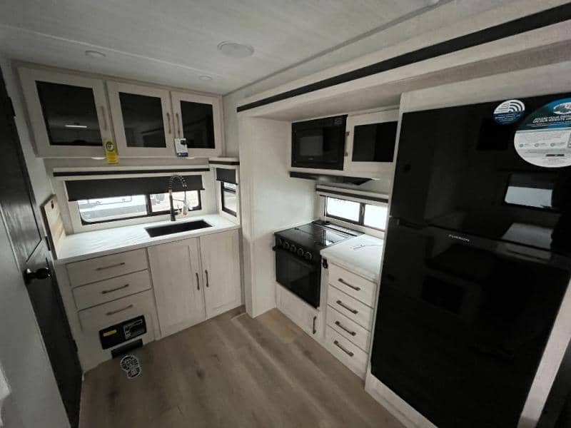 2025 Surveyor Legend 2025 Surveyor Legend Surveyor Legend - thumbnail 11