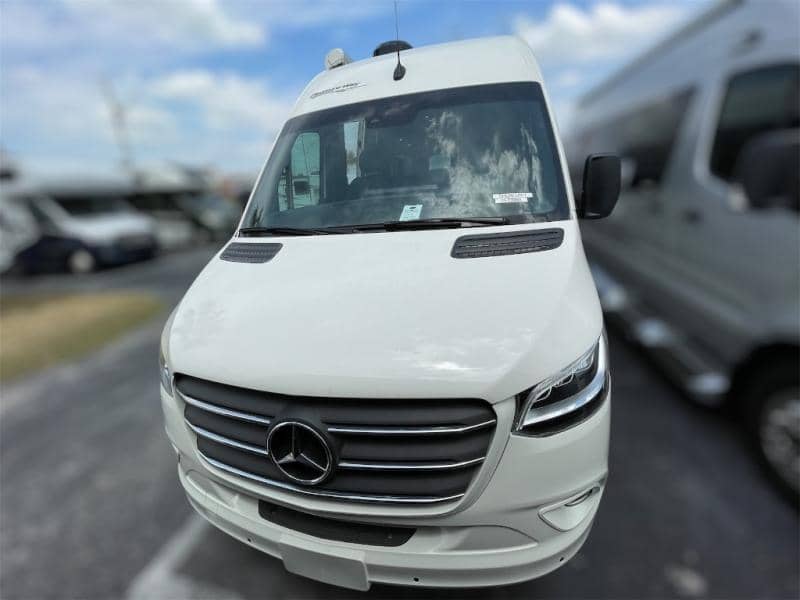 2025 Pleasure-Way 2025 Pleasure-Way Plateau - thumbnail 2