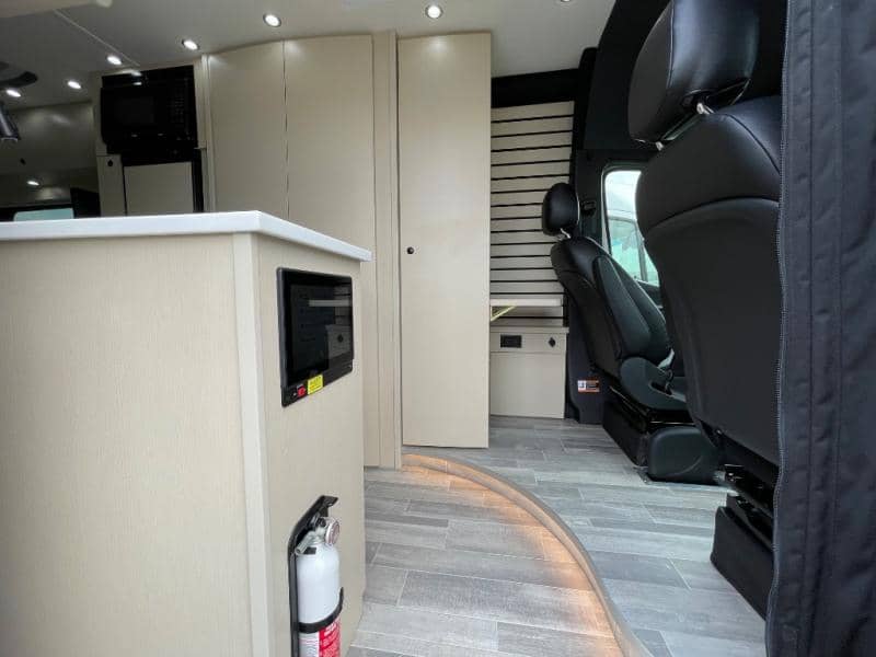 2025 Pleasure-Way 2025 Pleasure-Way Plateau - thumbnail 6