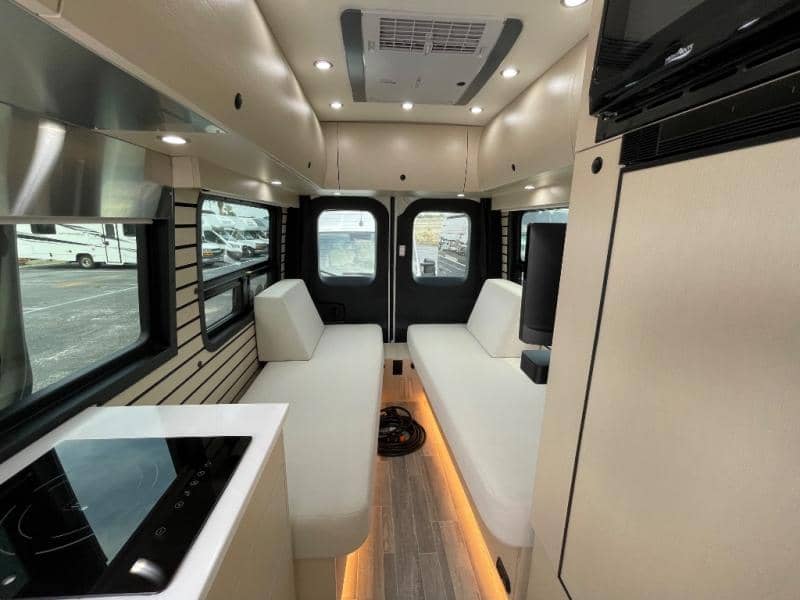 2025 Pleasure-Way 2025 Pleasure-Way Plateau - thumbnail 9