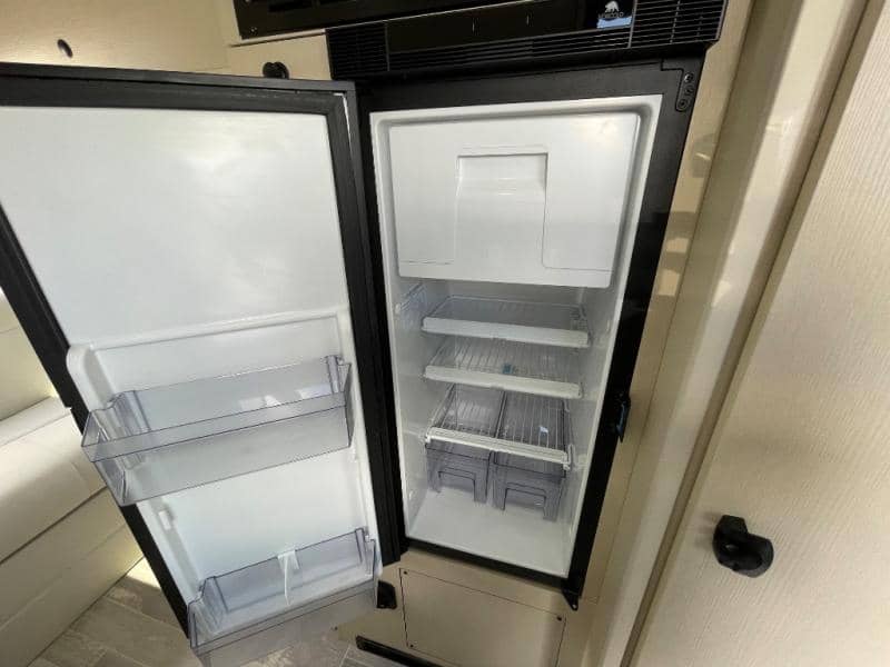 2025 Pleasure-Way 2025 Pleasure-Way Ascent - thumbnail 16