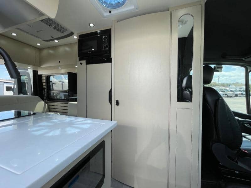 2025 Pleasure-Way 2025 Pleasure-Way Ascent - thumbnail 8