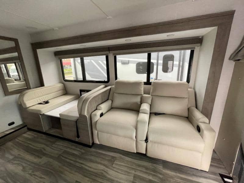 2025 Gulf Stream 2025 Gulf Stream Conquest - thumbnail 24