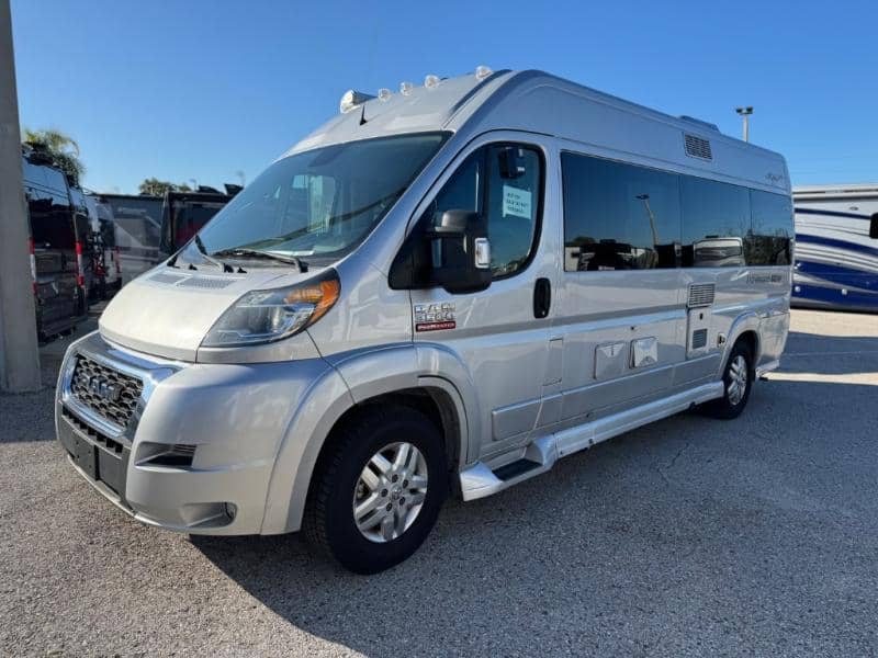 2021 Pleasure-Way 2021 Pleasure-Way Lexor - thumbnail 3