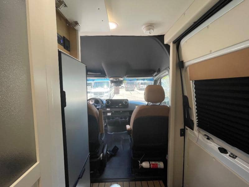 2025 Coachmen 2025 Coachmen Galleria - thumbnail 6