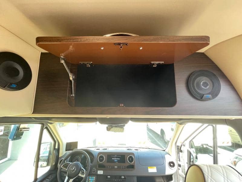 2025 Midwest Automotive Designs 2025 Midwest Automotive Designs Passage - thumbnail 8