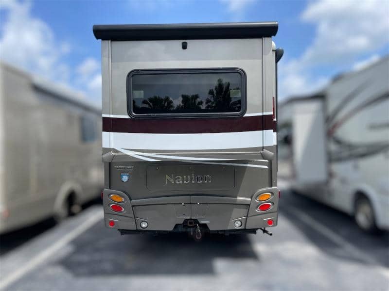 2019 Winnebago 2019 Winnebago Navion - thumbnail 6
