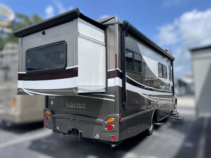 2019 Winnebago 2019 Winnebago Navion - thumbnail 7
