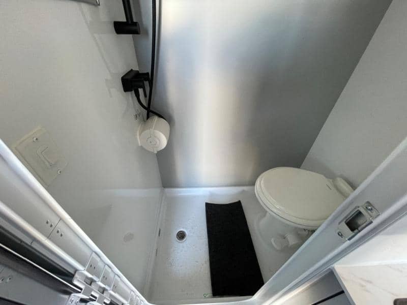 2025 inTech RV 2025 inTech RV Black Wing - thumbnail 17