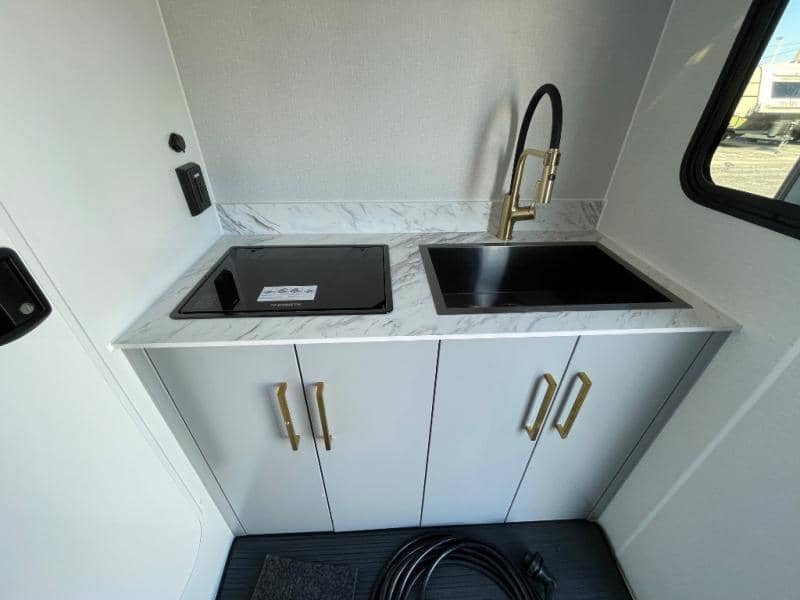 2025 inTech RV 2025 inTech RV Black Wing - thumbnail 18