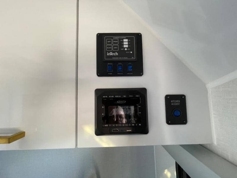 2025 inTech RV 2025 inTech RV Black Wing - thumbnail 23