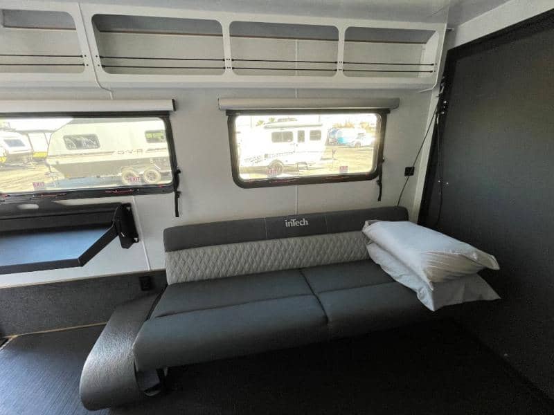 2025 inTech RV 2025 inTech RV Black Wing - thumbnail 10