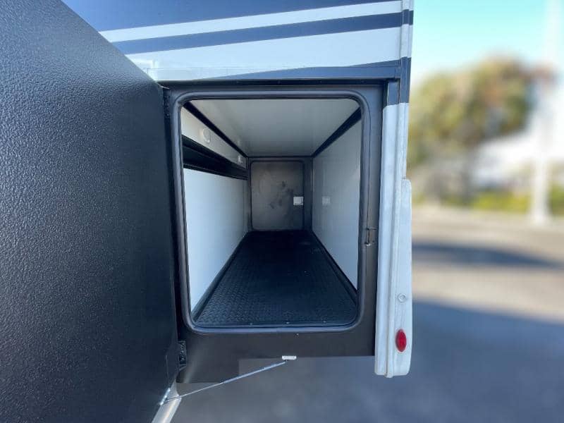 2025 Thor Motor Coach 2025 Thor Motor Coach Tiburon - thumbnail 8