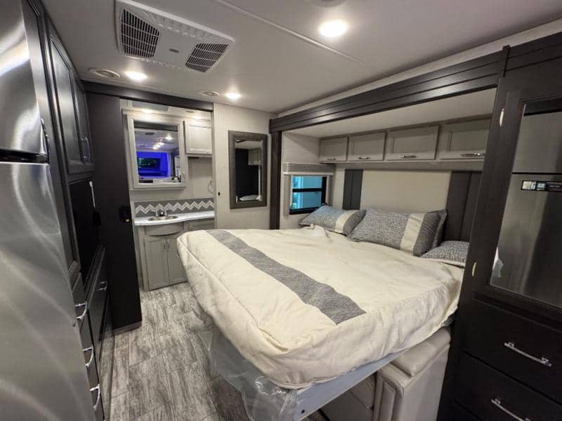 2025 Thor Motor Coach 2025 Thor Motor Coach Magnitude - thumbnail 20