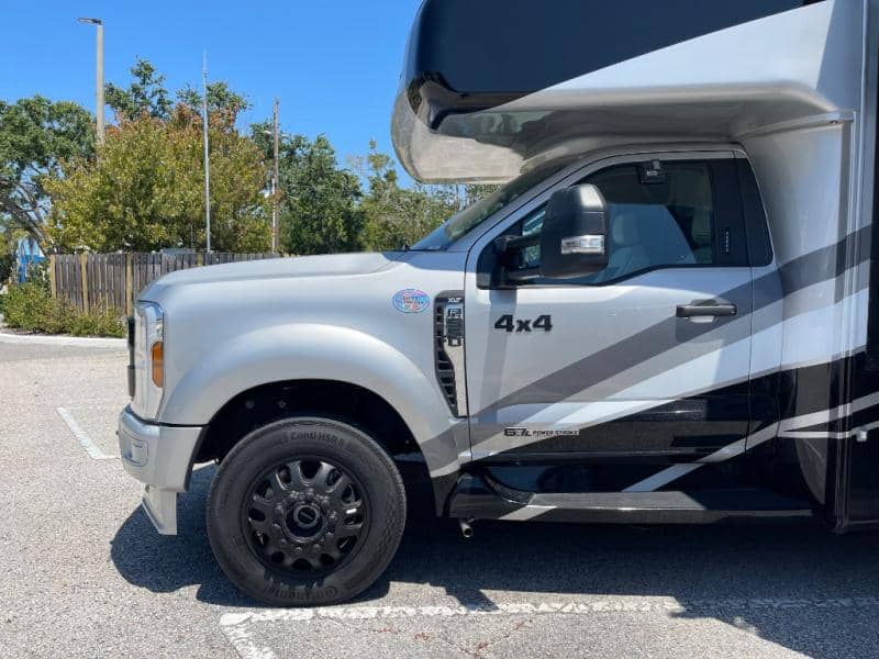 2025 Thor Motor Coach 2025 Thor Motor Coach Magnitude - thumbnail 5