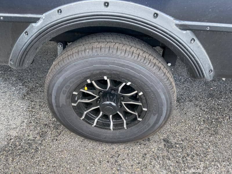 2025 Forest River 2025 Forest River Grand Surveyor - thumbnail 11