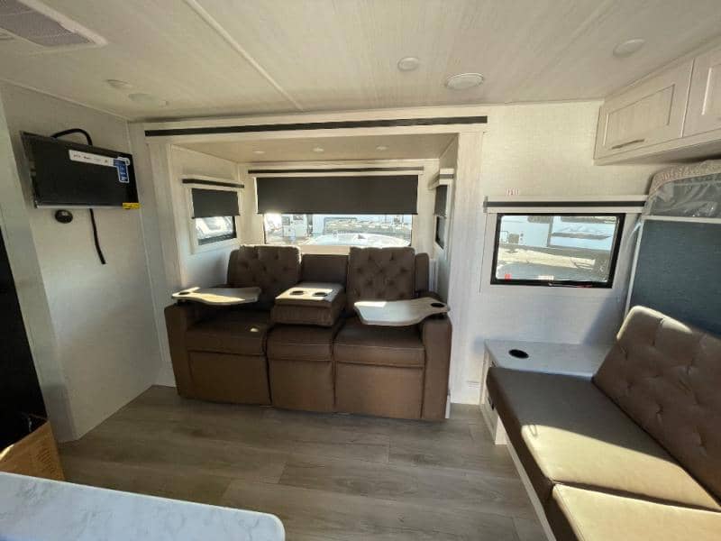 2025 Forest River 2025 Forest River Grand Surveyor - thumbnail 15