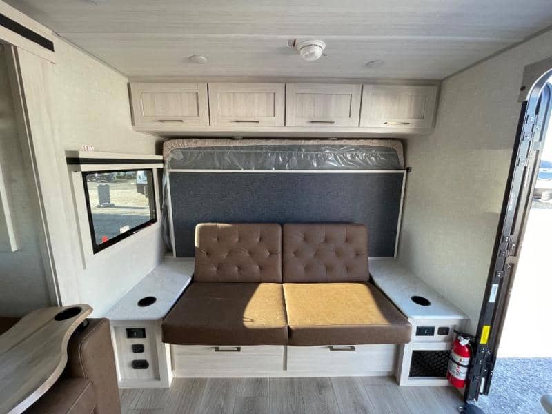 2025 Forest River 2025 Forest River Grand Surveyor - thumbnail 16