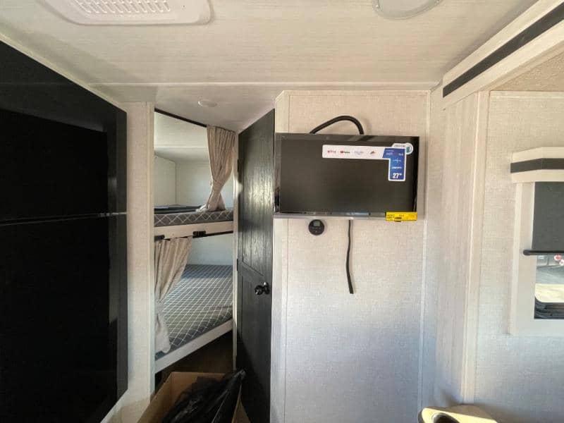 2025 Forest River 2025 Forest River Grand Surveyor - thumbnail 17