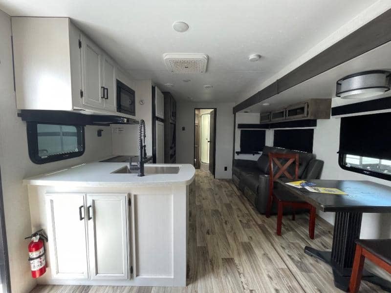 2024 Venture RV 2024 Venture RV SportTrek Touring Edition - thumbnail 12